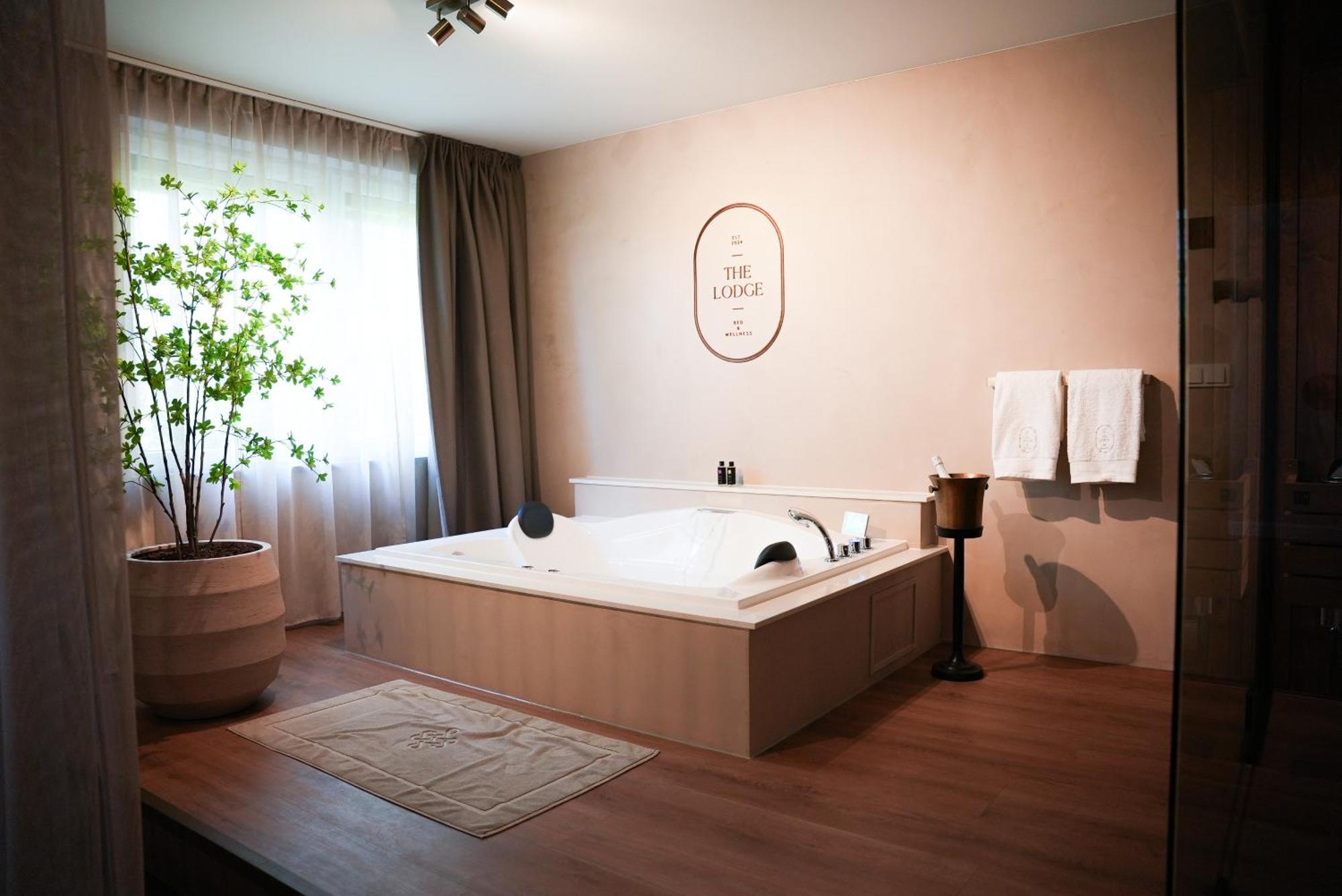 The Lodge Bed & Wellness Oisterwijk Sauna, Jacuzzi, Luxury Moergestel Dış mekan fotoğraf